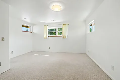 461 Parkside Drive Ashland OR 97520