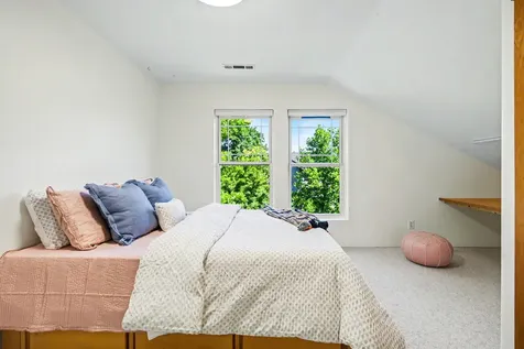 461 Parkside Drive Ashland OR 97520