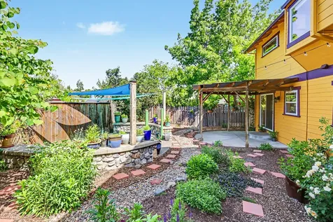 461 Parkside Drive Ashland OR 97520