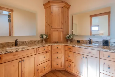 61465 White Peaks Court Bend OR 97702