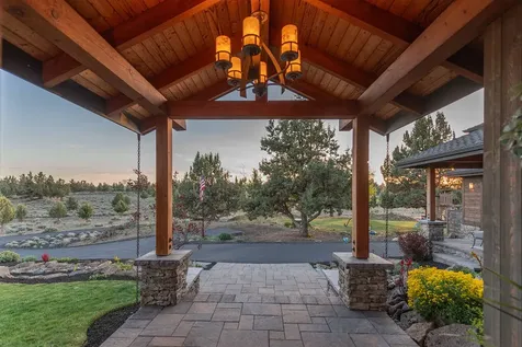 61465 White Peaks Court Bend OR 97702