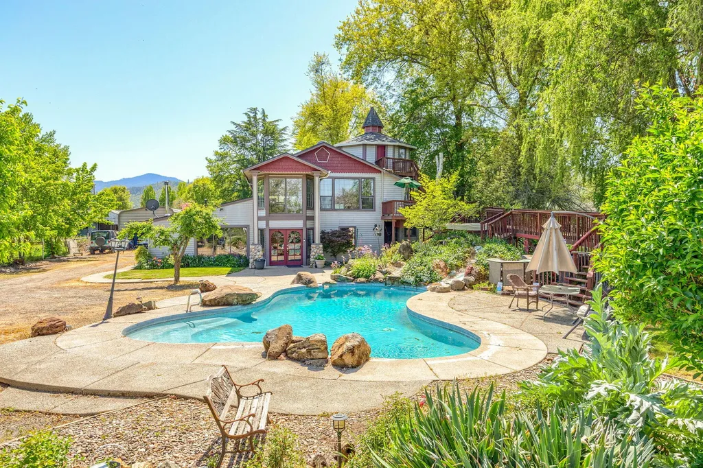 3600 Madrona Lane Medford OR 97501