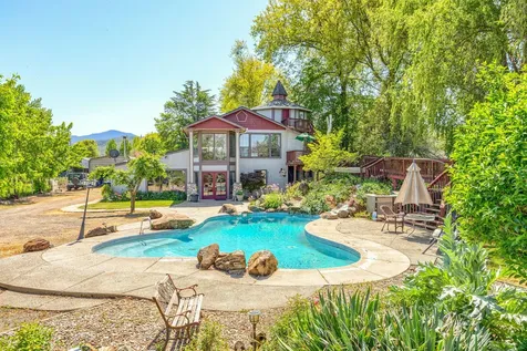 3600 Madrona Lane Medford OR 97501
