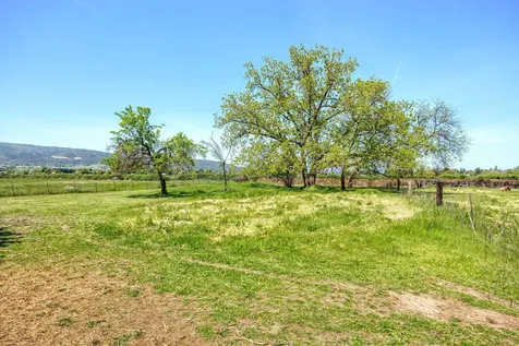 3600 Madrona Lane Medford OR 97501