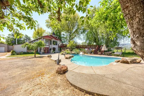 3600 Madrona Lane Medford OR 97501