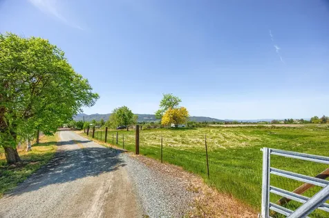 3600 Madrona Lane Medford OR 97501
