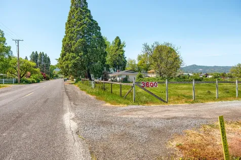 3600 Madrona Lane Medford OR 97501