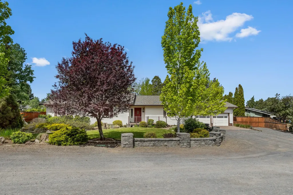 1776 NE Pheasant Lane Bend OR 97701