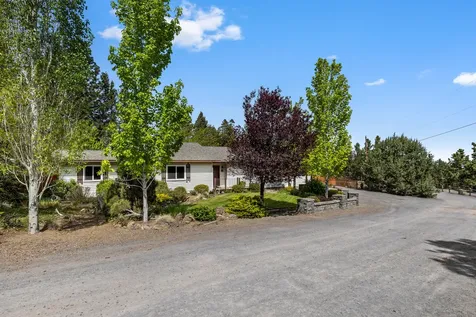 1776 NE Pheasant Lane Bend OR 97701