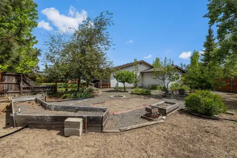 1776 NE Pheasant Lane Bend OR 97701