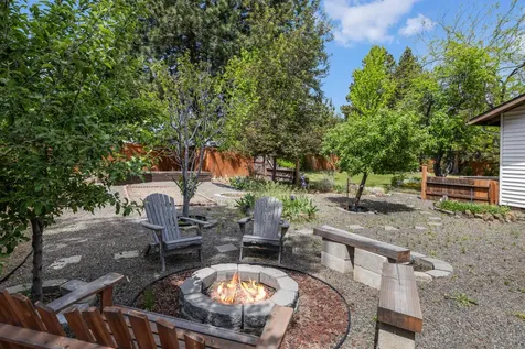 1776 NE Pheasant Lane Bend OR 97701