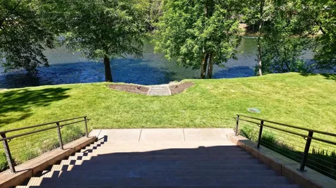1030 Anglers Place Shady Cove OR 97539