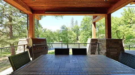 1030 Anglers Place Shady Cove OR 97539