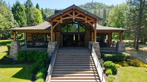 1030 Anglers Place Shady Cove OR 97539