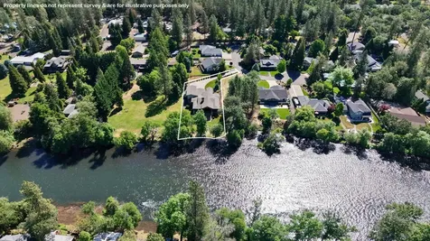 1030 Anglers Place Shady Cove OR 97539