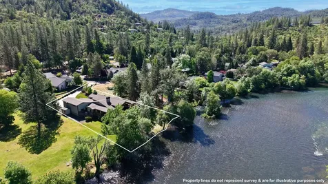 1030 Anglers Place Shady Cove OR 97539