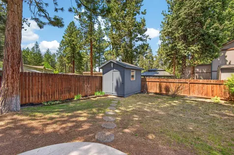61039 Honkers Lane Bend OR 97702