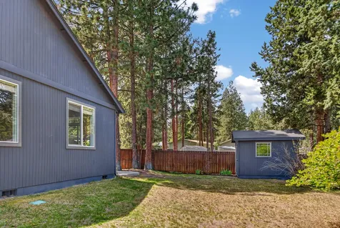 61039 Honkers Lane Bend OR 97702