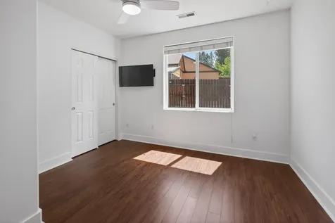 61039 Honkers Lane Bend OR 97702