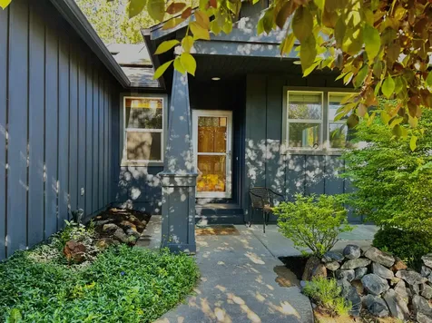 61039 Honkers Lane Bend OR 97702