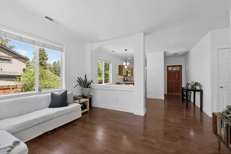 61039 Honkers Lane Bend OR 97702