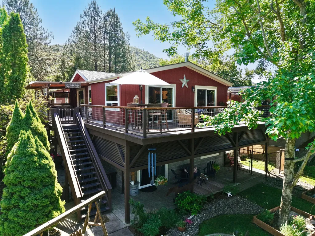 150 Castaline Place Shady Cove OR 97539