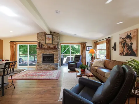 150 Castaline Place Shady Cove OR 97539