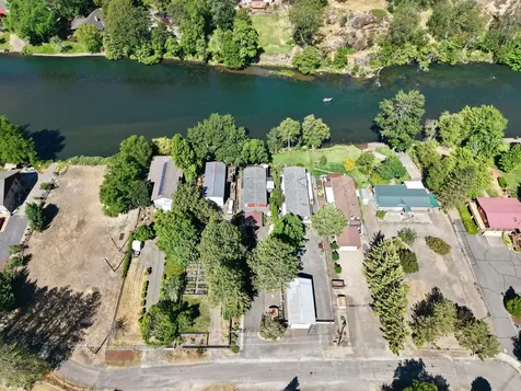 150 Castaline Place Shady Cove OR 97539