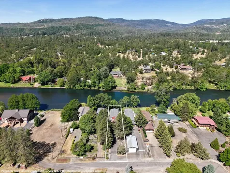 150 Castaline Place Shady Cove OR 97539