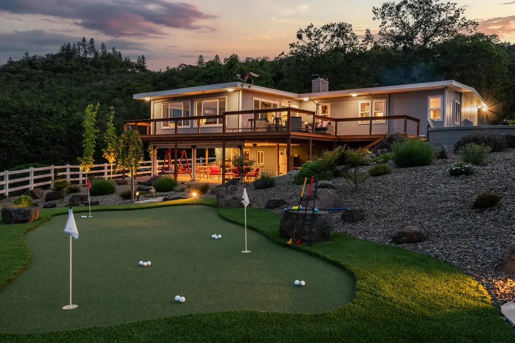 4855 Pioneer Road Medford OR 97501