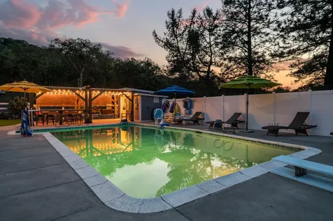 4855 Pioneer Road Medford OR 97501