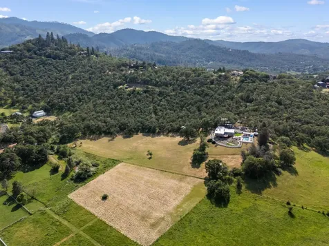 4855 Pioneer Road Medford OR 97501