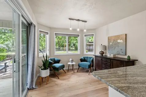 184 Meadow View Drive Phoenix OR 97535