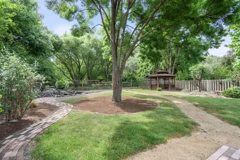 184 Meadow View Drive Phoenix OR 97535