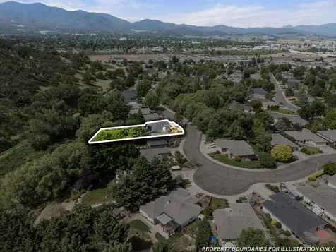 184 Meadow View Drive Phoenix OR 97535