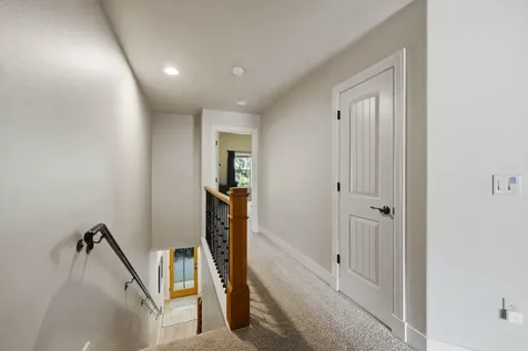 692 SE Vine Maple Lane Grants Pass OR 97527