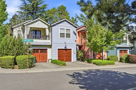 692 SE Vine Maple Lane Grants Pass OR 97527