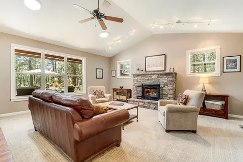 19479 W Campbell Road Bend OR 97702