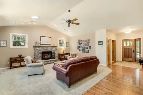 19479 W Campbell Road Bend OR 97702