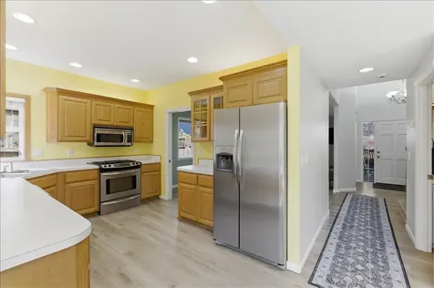 2696 Eastlake Drive SE Salem OR 97306