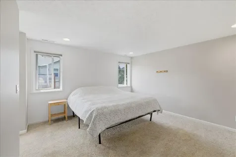 2696 Eastlake Drive SE Salem OR 97306