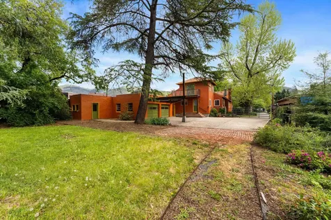 1432 NW Lawnridge Avenue Grants Pass OR 97526
