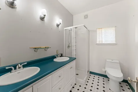 1432 NW Lawnridge Avenue Grants Pass OR 97526