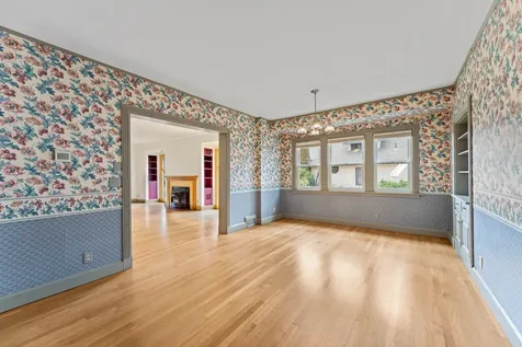 1432 NW Lawnridge Avenue Grants Pass OR 97526