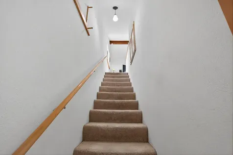 60866 Brosterhous Road Bend OR 97702