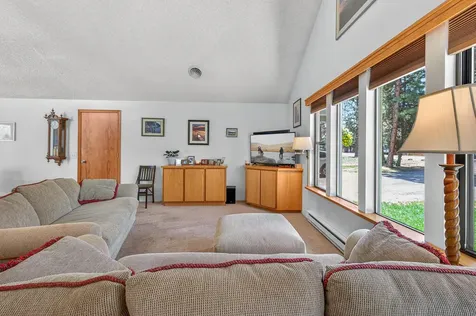 60866 Brosterhous Road Bend OR 97702