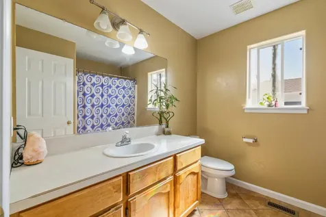 5528 American Avenue Klamath Falls OR 97603