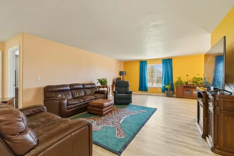 5528 American Avenue Klamath Falls OR 97603