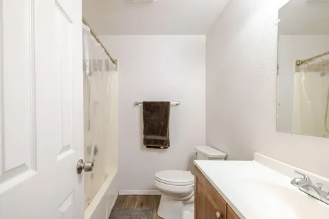 3211 SW Salmon Avenue Redmond OR 97756