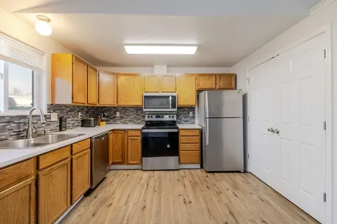 3211 SW Salmon Avenue Redmond OR 97756